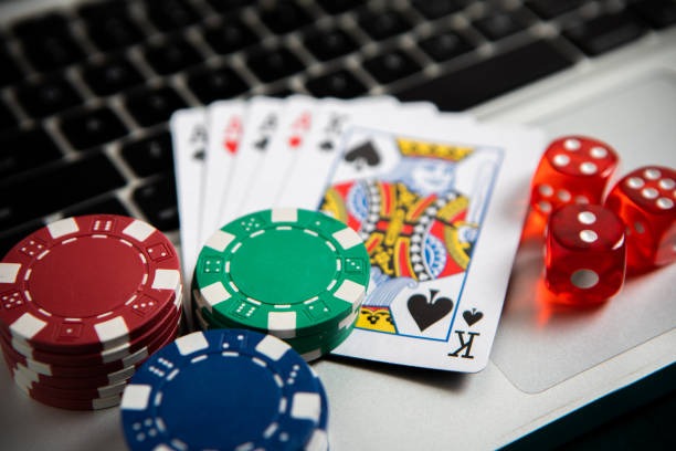 Multi-game dashboard with slots and live-dealer options